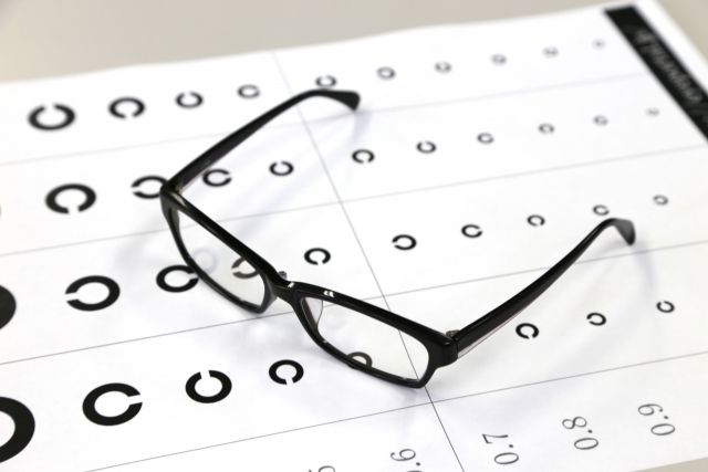 体調不良の危険も！眼科医がレクチャーする「失明しない」老眼鏡の選び方の画像