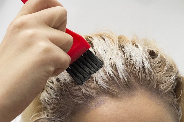 女性のための「安くキレイに白髪染め」する方法の画像
