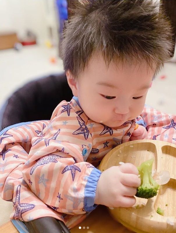 鈴木亜美、赤ちゃん主導の離乳食“BLM”を実践「食べる喜びにつながる」の画像