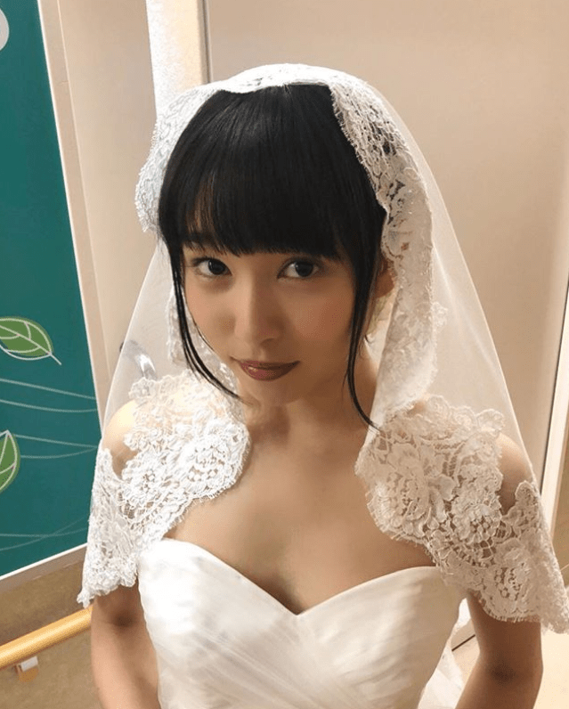 桜井日奈子 胸元セクシーなウェディングドレス姿にファン興奮 かわいすぎて犯罪 日刊大衆
