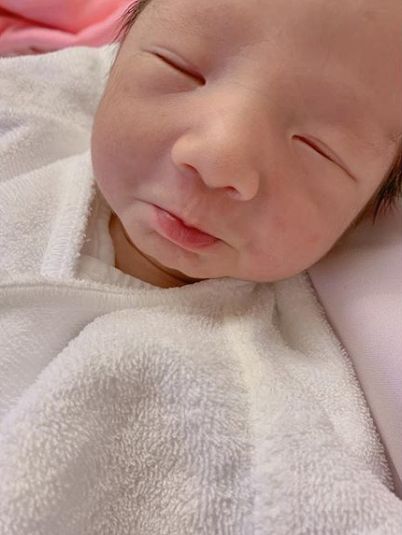 辻希美、生まれたての“第4子”顔面アップ写真を公開の画像