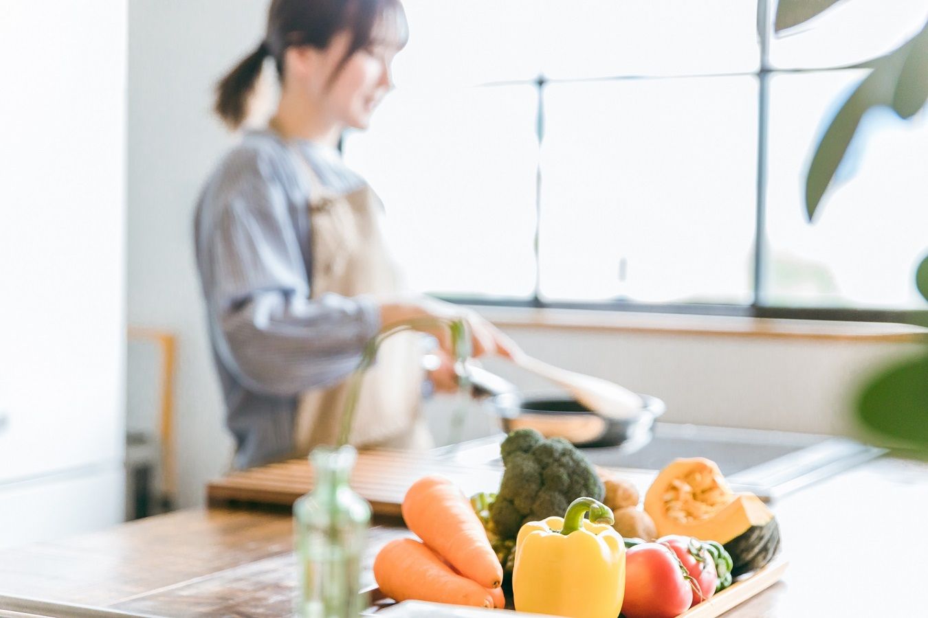 サラリーマンは1日2食で十分？生野菜の正しい食べ方、食中酒のススメ…日本人の9割が知らない！間違いだらけの健康習慣20の画像